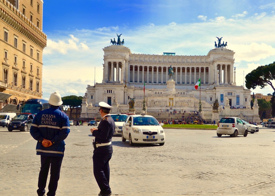 Дорожные патрули в Италии